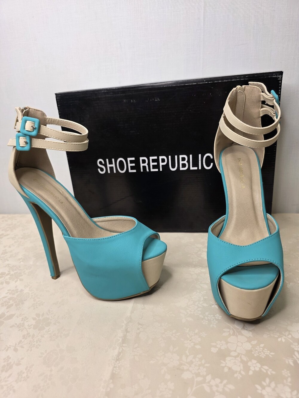 Shoe Republic LA Reeves Turquoise Platform Sandals Heels Size 7.5